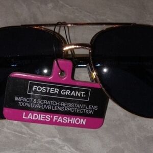 Foster Grant Black Aviator Sunglasses